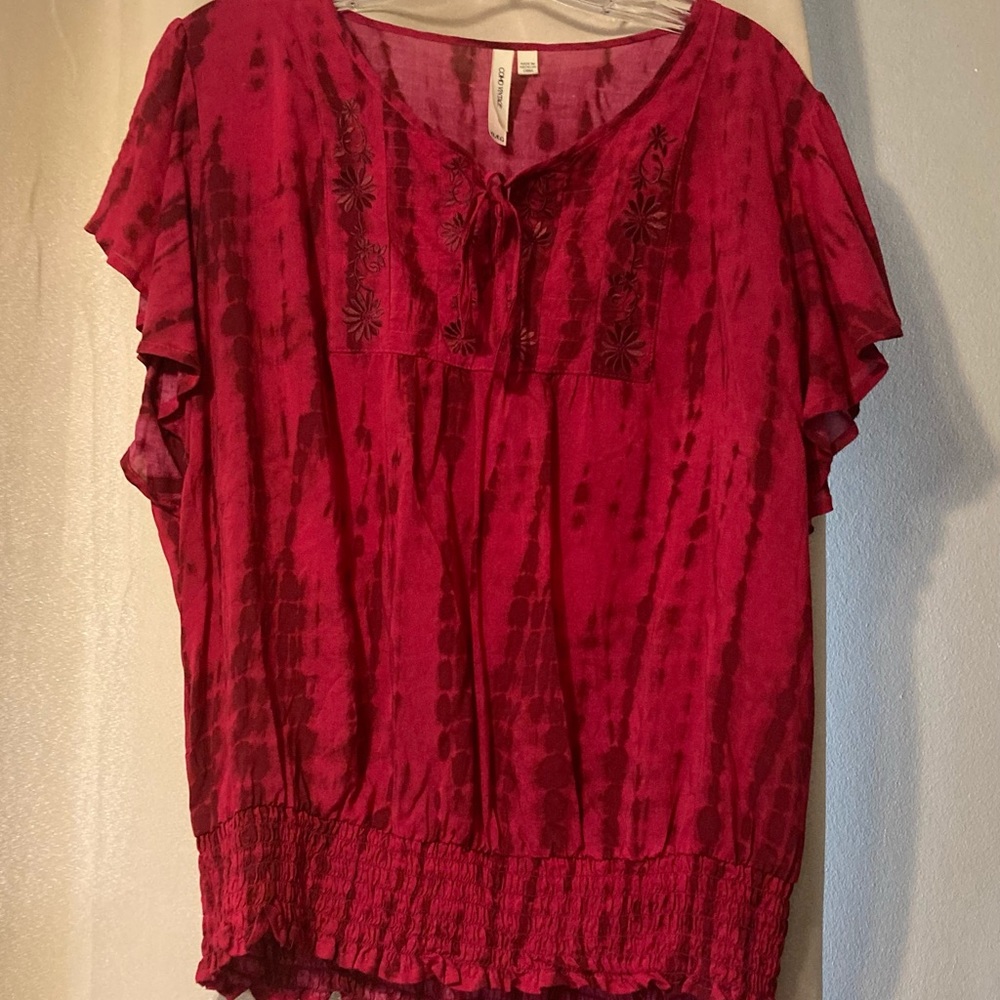 ❤️ Pretty red flowy top ❤️